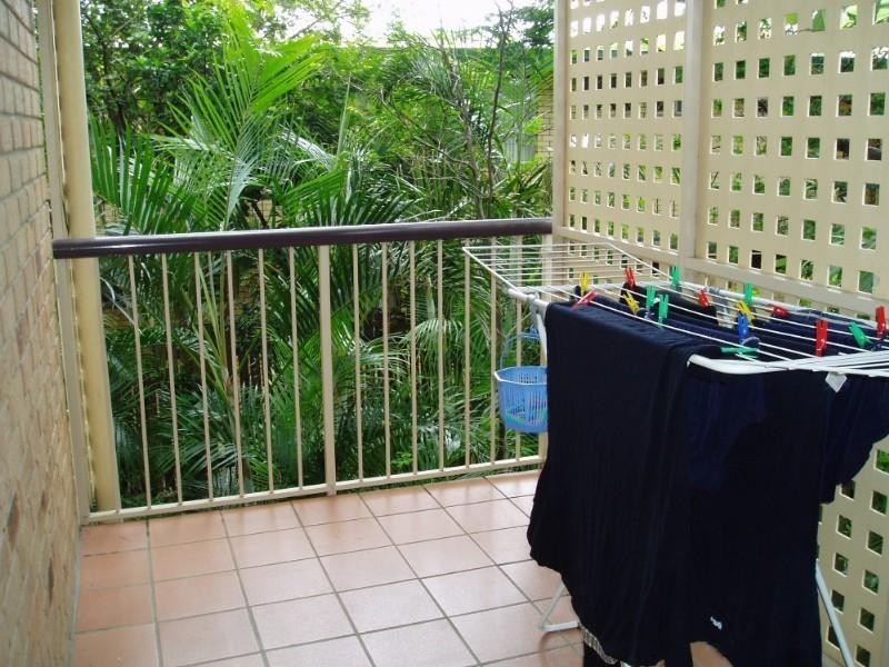 1/26 Raven Street, St Lucia QLD 4067