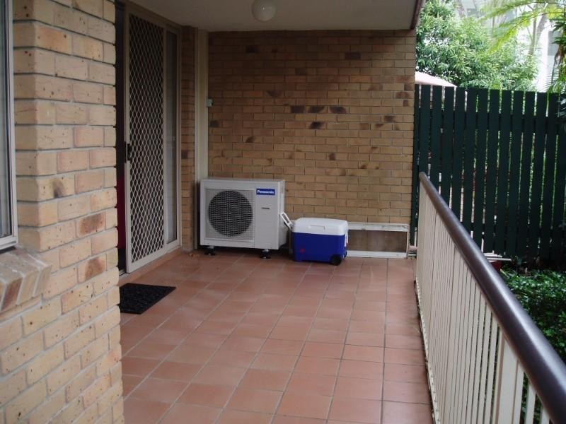 1/26 Raven Street, St Lucia QLD 4067