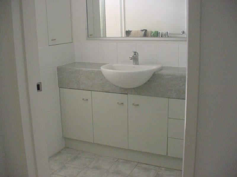 18/125 Clarence Road, Indooroopilly QLD 4068