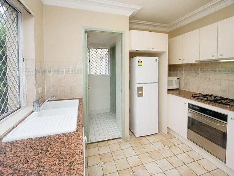 37/63 Sherwood Road, Toowong QLD 4066