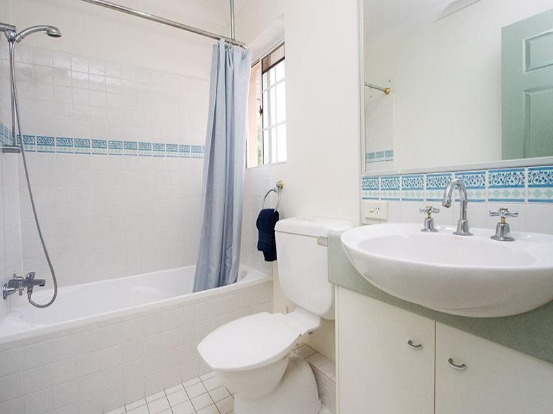 37/63 Sherwood Road, Toowong QLD 4066