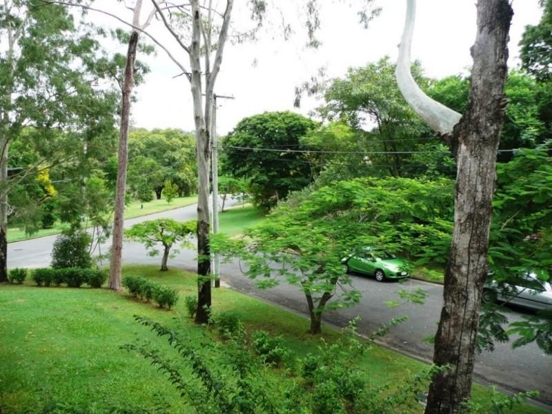 1 Eaglie Street, Chapel Hill QLD 4069