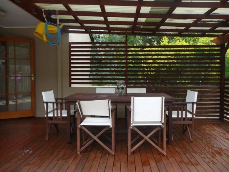 1 Eaglie Street, Chapel Hill QLD 4069