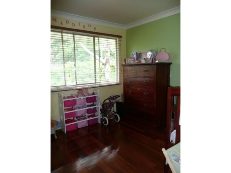 1 Eaglie Street, Chapel Hill QLD 4069