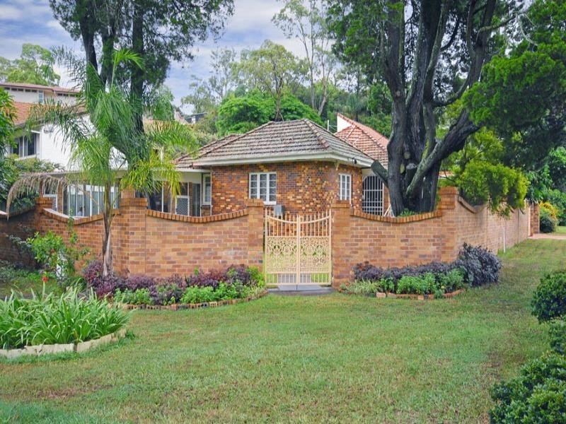 1 McCaul Street, Taringa QLD 4068