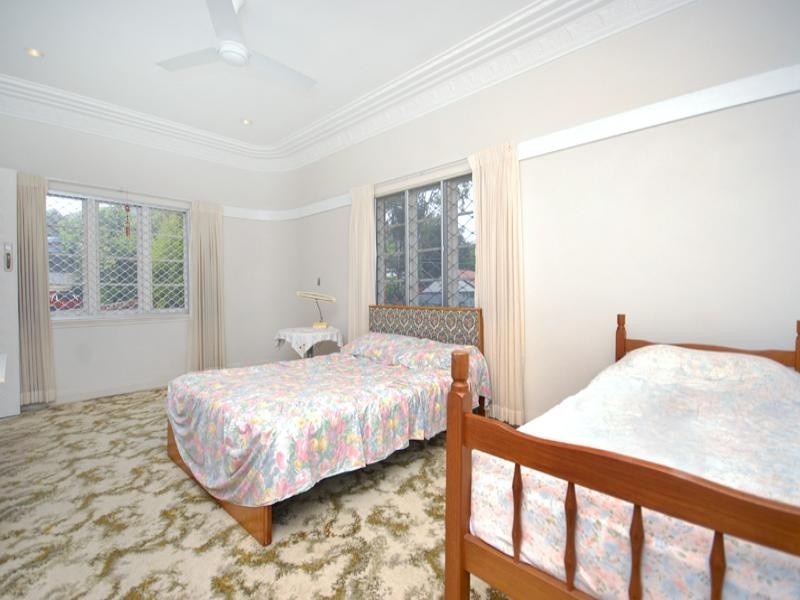 1 McCaul Street, Taringa QLD 4068