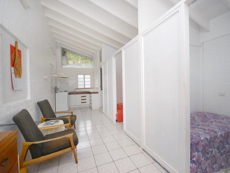 1 McCaul Street, Taringa QLD 4068