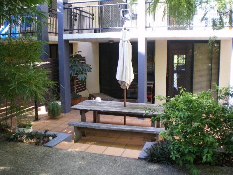 2/14 Grimes Street, Auchenflower QLD 4066