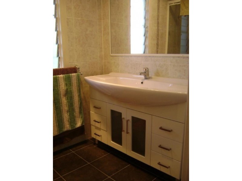 11 Markwell Street, Auchenflower QLD 4066