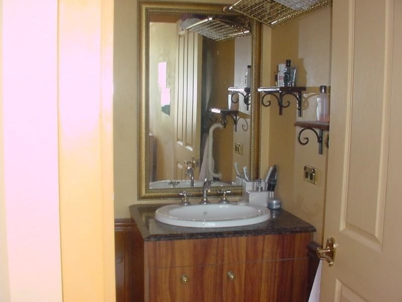 2/5 Sir Fred Schonell Drive, St Lucia QLD 4067