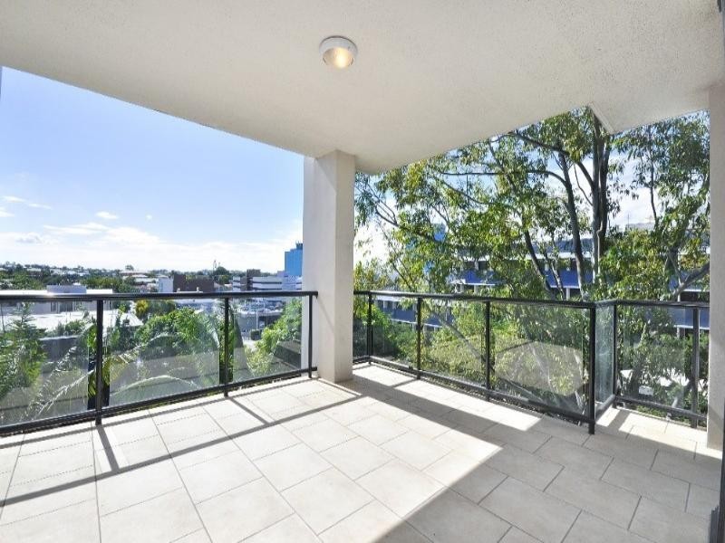 21/26 Holland Street, Toowong QLD 4066
