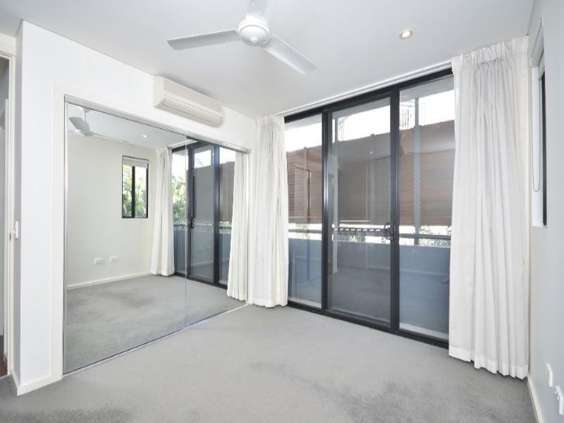 21/26 Holland Street, Toowong QLD 4066