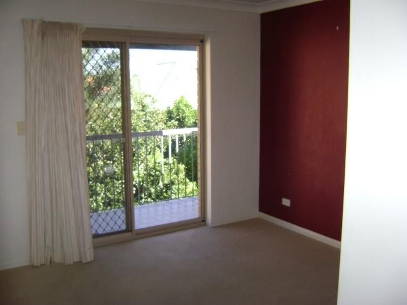 8/4 Woodland Street, Ashgrove QLD 4060