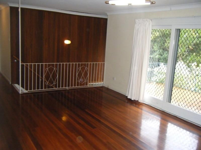 146 Seventeen Mile Rocks Road, Oxley QLD 4075