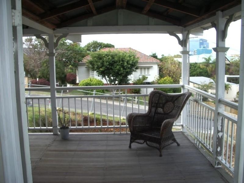 15 Okeden Street, Toowong QLD 4066