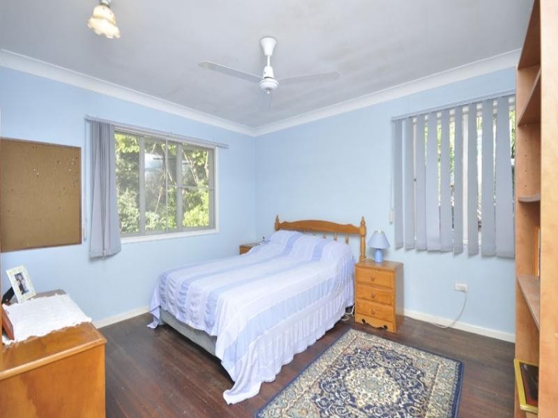 13 Kimba Street, Chapel Hill QLD 4069