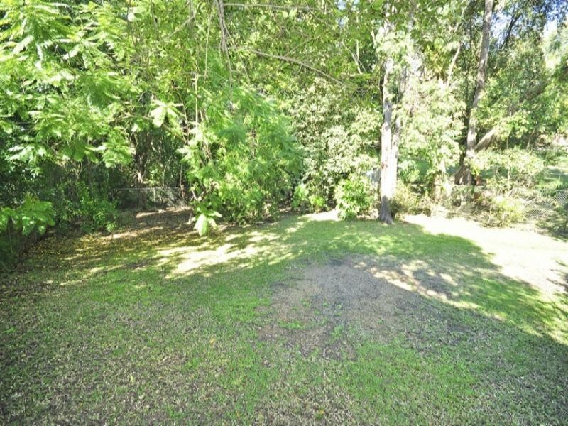 13 Kimba Street, Chapel Hill QLD 4069