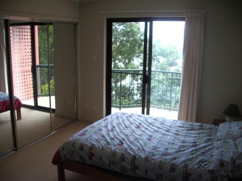 2/106 Sherwood Road, Toowong QLD 4066