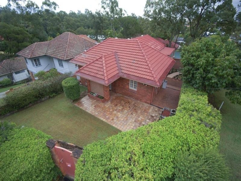 49 Fifth Avenue, St Lucia QLD 4067