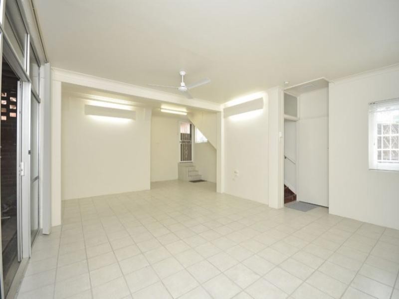 49 Fifth Avenue, St Lucia QLD 4067