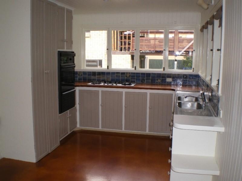 25 Knowles Street, Auchenflower QLD 4066