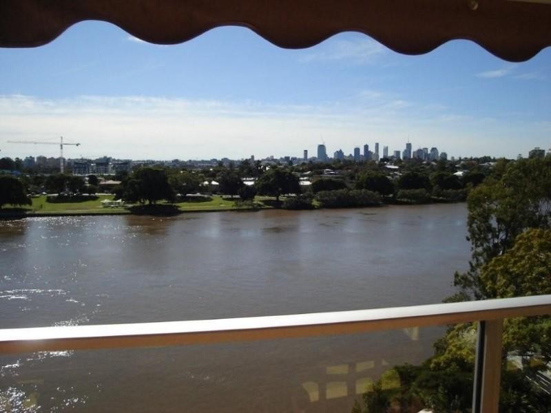 25/82 Sandford Street, St Lucia QLD 4067