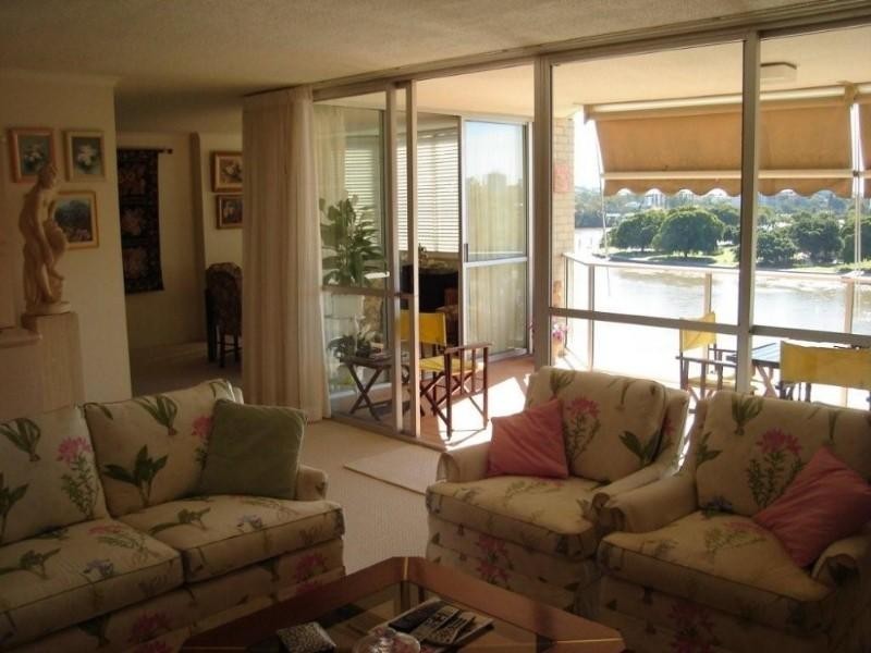 25/82 Sandford Street, St Lucia QLD 4067