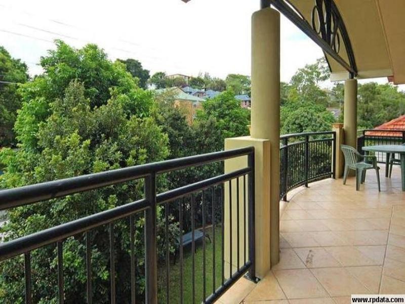 2/44 Broomfield Street, Taringa QLD 4068