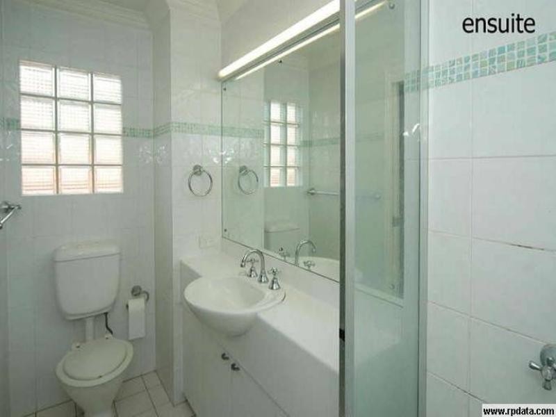 2/44 Broomfield Street, Taringa QLD 4068