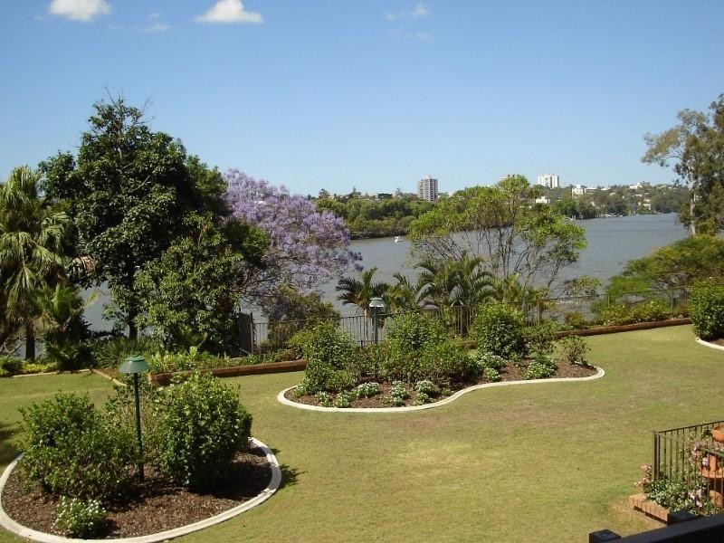 6/72 Sandford Street, St Lucia QLD 4067