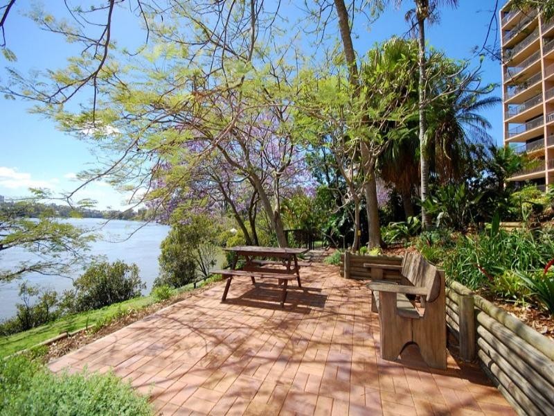 6/72 Sandford Street, St Lucia QLD 4067