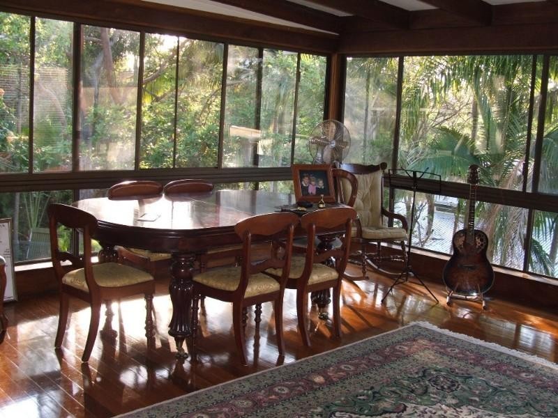 12 Tarcoola Street, St Lucia QLD 4067