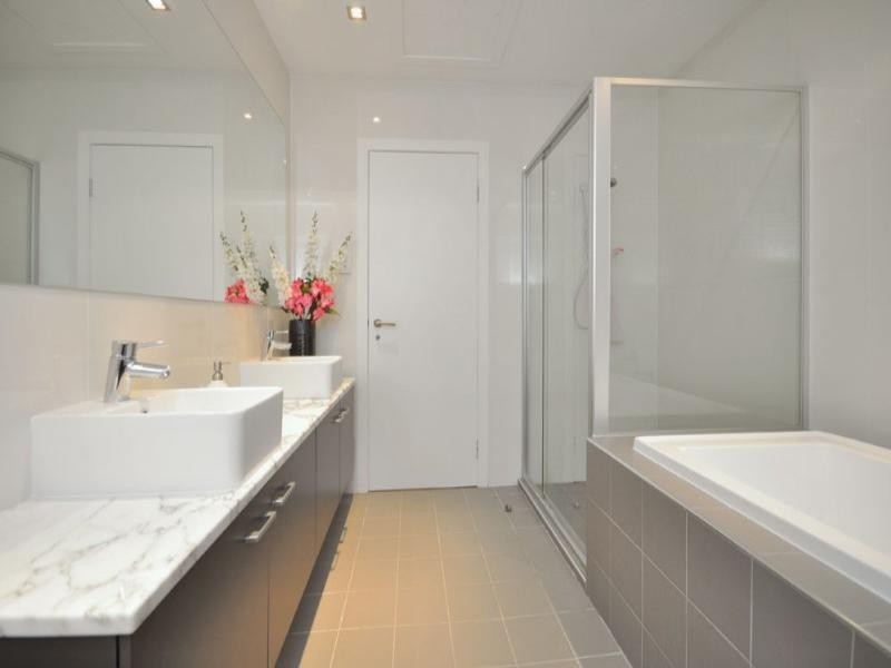 60 Gladstone Street, Indooroopilly QLD 4068