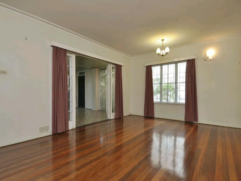 88 Fig Tree Pocket Road, Chapel Hill QLD 4069