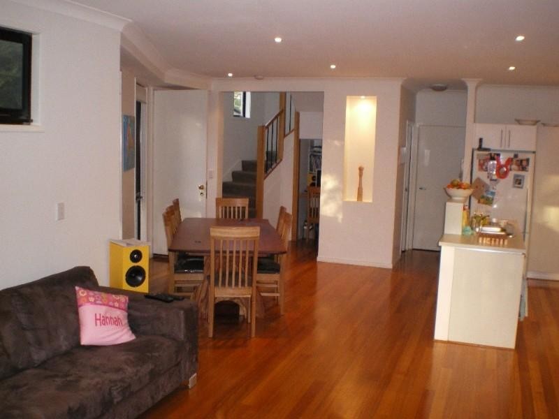 4/8 Campus Street, Indooroopilly QLD 4068