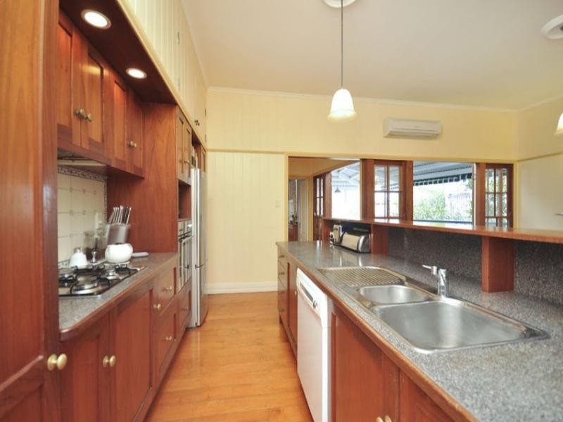 16 Shaw Street, Auchenflower QLD 4066