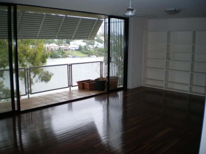 9/146 Macquarie Street, St Lucia QLD 4067