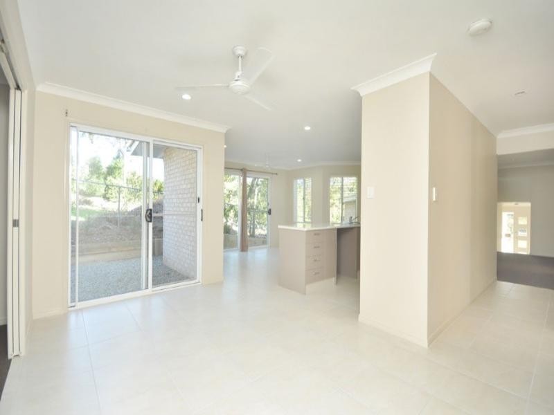 25 Pioneer Crescent, Bellbowrie QLD 4070