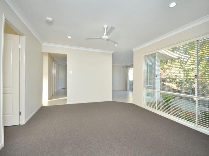 25 Pioneer Crescent, Bellbowrie QLD 4070