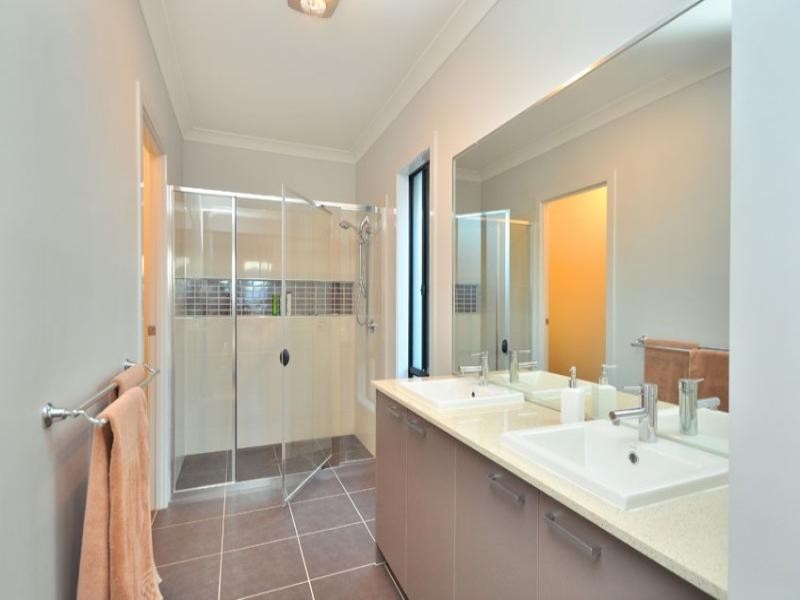 46 Witty Road, Moggill QLD 4070