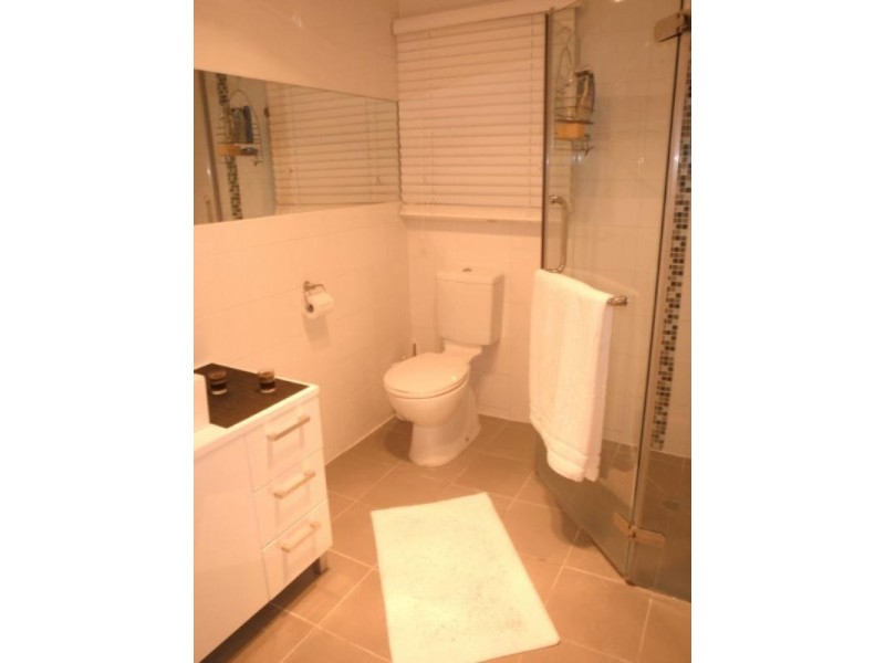 1/16 Darvall Street, Taringa QLD 4068