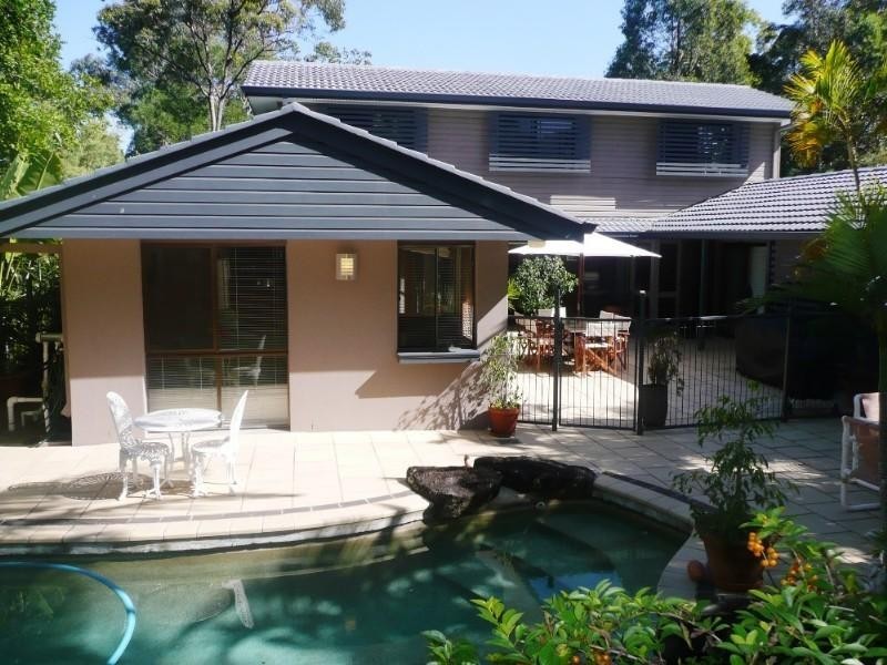 10 Nankin Street, Fig Tree Pocket QLD 4069