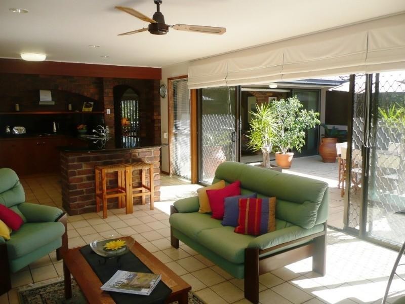 10 Nankin Street, Fig Tree Pocket QLD 4069