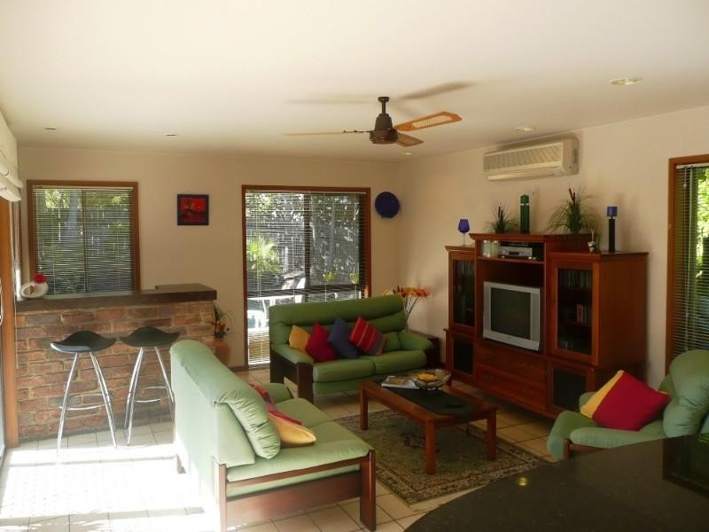 10 Nankin Street, Fig Tree Pocket QLD 4069