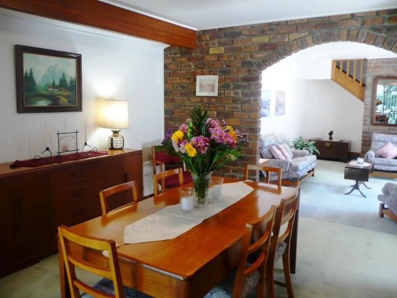 10 Nankin Street, Fig Tree Pocket QLD 4069