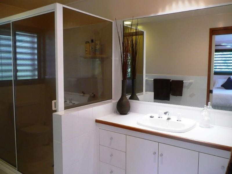 10 Nankin Street, Fig Tree Pocket QLD 4069