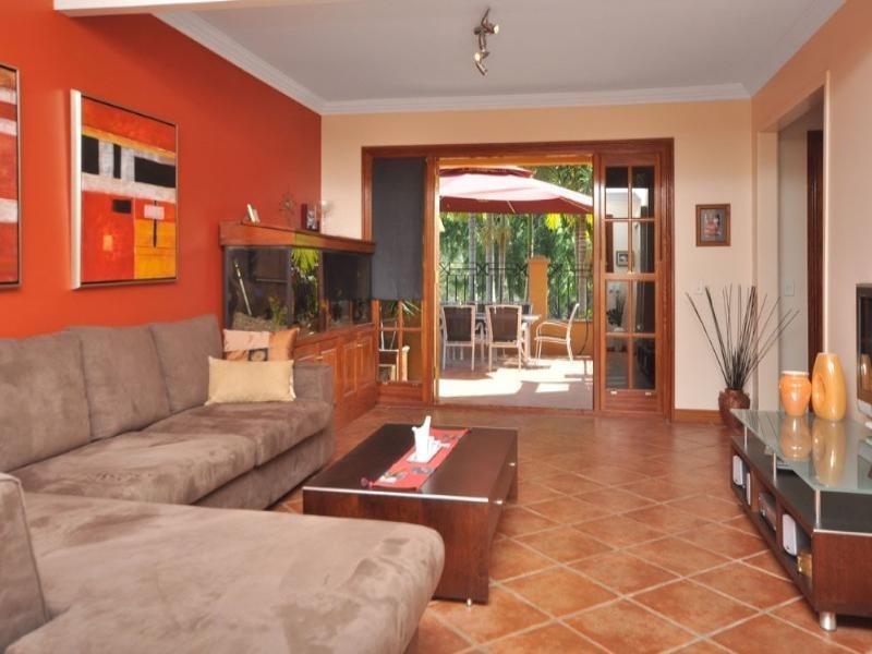 98 Mt Ommaney Drive, Jindalee QLD 4074