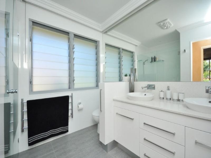 98 Mt Ommaney Drive, Jindalee QLD 4074