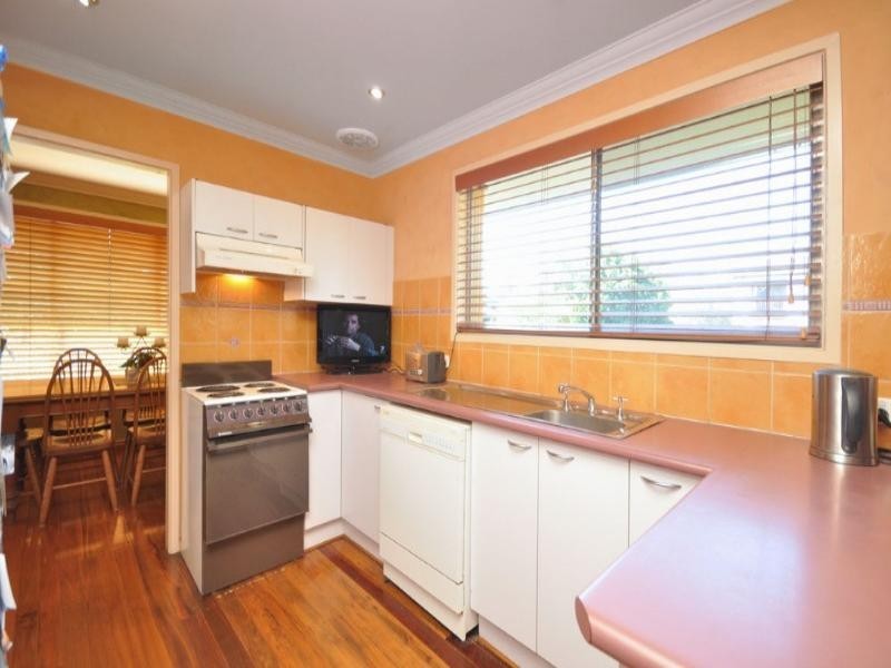 98 Mt Ommaney Drive, Jindalee QLD 4074