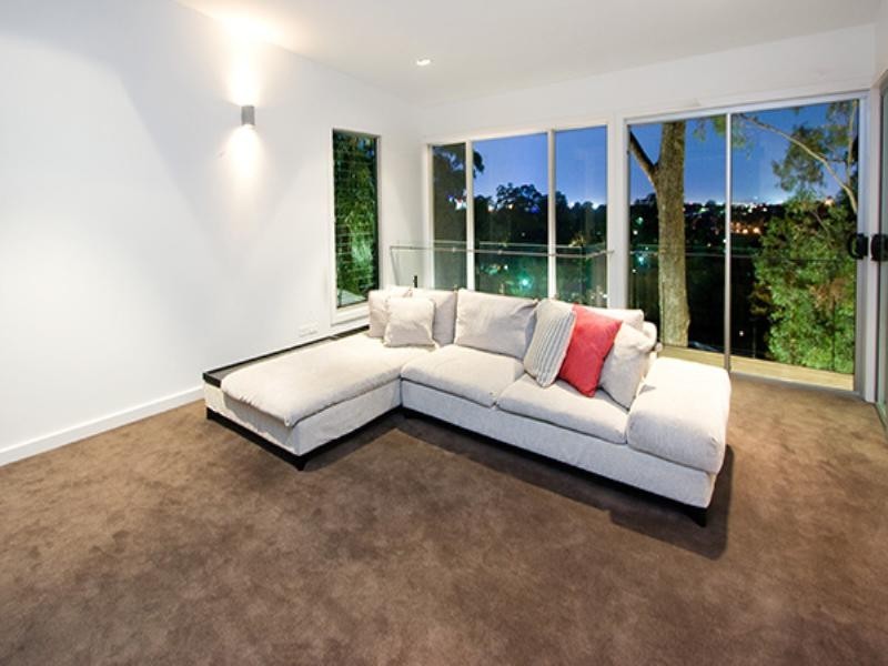 136A Simpsons Road, Bardon QLD 4065